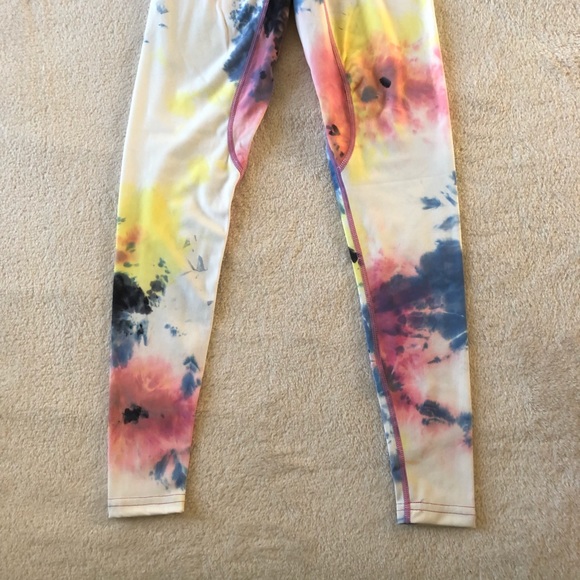 Balance Athletica Tie Dye Cloud Leggings - Picture 3 of 10